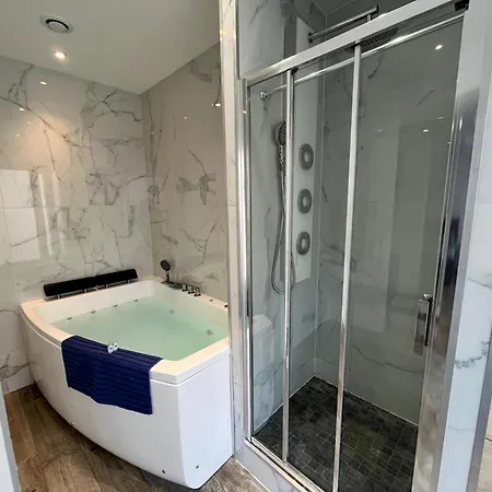 Balnéo Et Relaxation - 044 Apartamento *